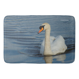 Alfombrilla De Baño Elegante ave de cisne muda en el lago