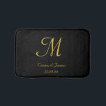 Alfombrilla De Baño Elegante Monograma Negro y Oro Nombre de recién ca<br><div class="desc">Elegante Monograma Negro y Oro Nombre Bath de recién casados</div>