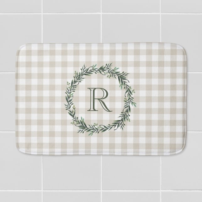 Alfombrilla De Baño Farmhouse Beige Buffalo Check Monogrammed Wreath (Subido por el creador)
