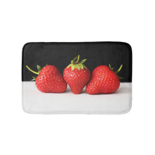 Alfombrilla De Baño Fresas en negro sobre blanco bmcn