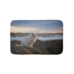 Alfombrilla De Baño Gato de Ragdoll en la playa