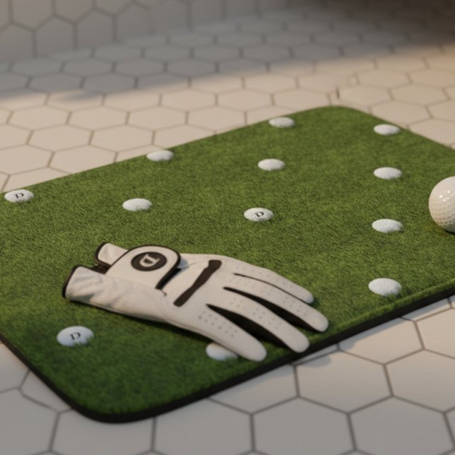 Alfombrilla De Baño Golf Ball Monograma Grasa Verde Gran Baño Mat (A comfortable, durable, and personalized bath mat that celebrates their favorite sport.)