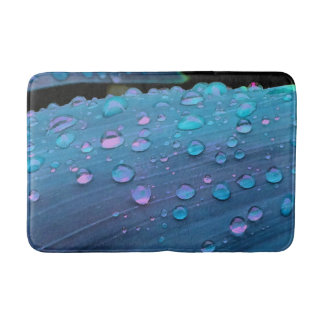Alfombrilla De Baño Gotas de lluvia primer plano, blues espaciales