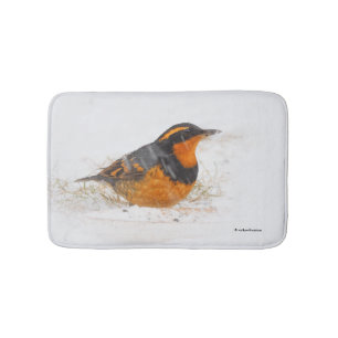 Alfombrilla De Baño Hermoso pájaro aguafiestas variados en la nieve