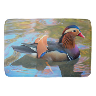 Alfombrilla De Baño Hermoso pato mandarín en el estanque