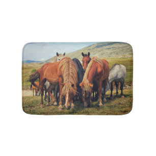 Alfombrilla De Baño La escena natural de Livno de Caballos Salvajes