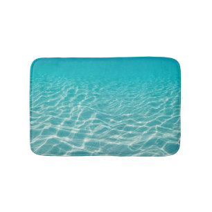 Alfombrilla De Baño La Playa Maldiva Refleja Las Hermosas Vistas.