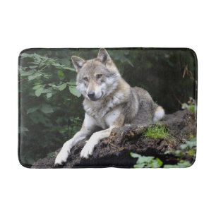 Alfombrilla De Baño Lobo en un baño de borde