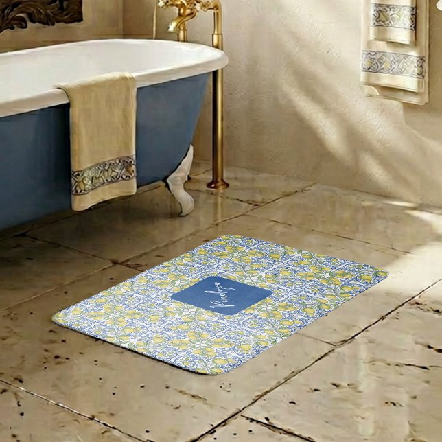 Alfombrilla De Baño Mediterranean Blue & Yellow Lemon Tile Pattern (Mediterranean Blue & Yellow Lemon Tile Pattern Bath Mat)