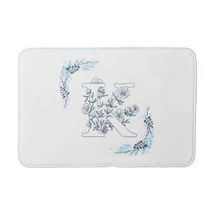 Alfombrilla De Baño Monograma azul inicial "K" Floral calurosa
