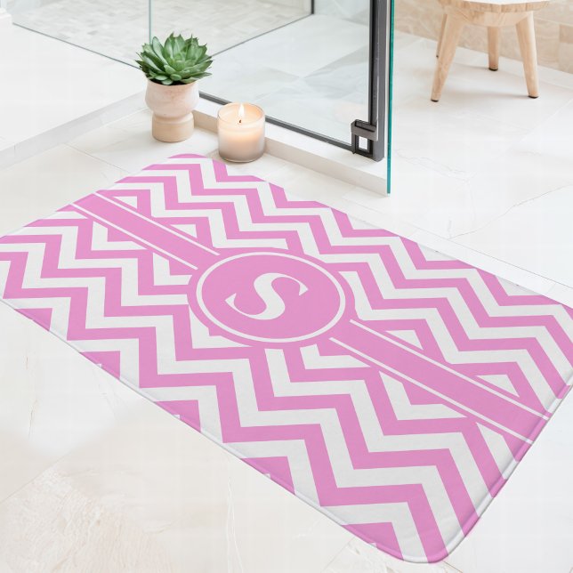 Alfombrilla De Baño Monograma De Chevron Blanco Y Rosa (Subido por el creador)