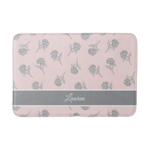 Alfombrilla De Baño Monograma de Patrón Floral Hortensia Rosa Tímido