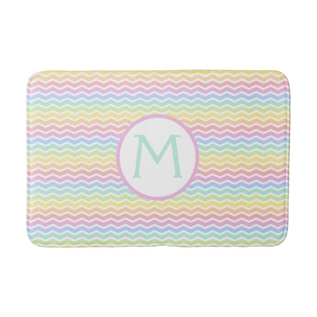 Alfombrilla De Baño Monograma Pastel de Chevron de Arcoíris (Anverso)