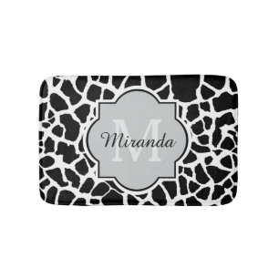 Alfombrilla De Baño Nombre con monograma del estampado de girafa