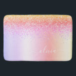 Alfombrilla De Baño Nombre del Monograma Metalizado del Purpurina Rain<br><div class="desc">Purpurina De Espuma Metálica De Relieve metalizado Arcoiris Pastel Faux Cepó El Nombre Metalizado De Monograma Matas De Baño. Esto hace que la graduación perfecta, el cumpleaños, el boda, la ducha de novia, el aniversario, la ducha de bebé o la fiesta de soltera sea un regalo para alguien que ama...</div>