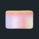 Alfombrilla De Baño Nombre del Monograma Metalizado del Purpurina Rain<br><div class="desc">Purpurina De Espuma Metálica De Relieve metalizado Arcoiris Pastel Faux Cepó El Nombre Metalizado De Monograma Matas De Baño. Esto hace que la graduación perfecta, el cumpleaños, el boda, la ducha de novia, el aniversario, la ducha de bebé o la fiesta de soltera sea un regalo para alguien que ama...</div>