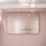 Alfombrilla De Baño Oro Rosa - Nombre Metalizado del monograma del Pur<br><div class="desc">Oro Rosa - Purpurina de espuma metálica de Relieve metalizado de imitación rosada de Rubor Cepillado Monograma Metalizado Matas de baño. Esto hace que la graduación perfecta, el cumpleaños, el boda, la ducha de novia, el aniversario, la ducha de bebé o la fiesta de soltera sea un regalo para alguien...</div>