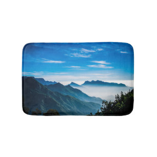 Alfombrilla De Baño Paisaje de Mist de la Montaña de la Mañana