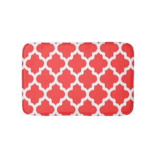 Alfombrilla De Baño Patrón Quatrefoil de Ikat blanco y coral