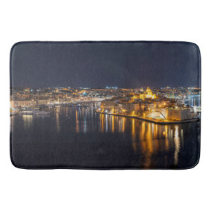 Alfombrilla De Baño Puerto de Malta iluminado por la noche