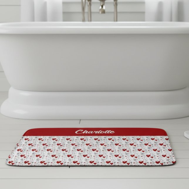 Alfombrilla De Baño Red Black Doodle Hearts Retro Monogram Name (cute red and black retro hearts theme custom bath mat with name monogram)