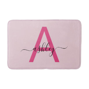 Alfombrilla De Baño Sala de Chicas de Monograma Rosado Caliente