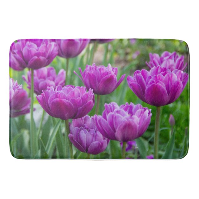 Alfombrilla De Baño Tulipanes lilacos brillantes en un día soleado (Anverso)