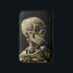 Alfombrilla De Baño Vincent van Gogh - Calavera con cigarrillo en llam<br><div class="desc">Cabeza de un Skeleton con un cigarrillo en llamas / Calavera con cigarrillo en llamas / Crane de squelette fumant une cigarrillo - Vincent van Gogh,  1885</div>
