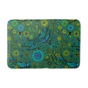 Alfombrilla De Baño Volar, volar libélula sobre verde esmeralda