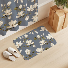Alfombrilla De Baño White Magnolia Grove on Slate Blue Elegant Floral 
