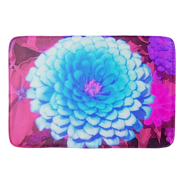 Alfombrilla De Baño Zinnia azul bonito en el jardín de verano morado (Anverso)