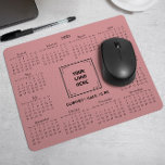 ALFOMBRILLA DE RATÓN 2025 CÁLDAR EMPRESARIAL LOGO PINK<br><div class="desc">Diseñe su propio mouse de calendario personalizado 2025 con el logotipo de su empresa. Es un regalo promocional o un regalo corporativo perfecto para clientes, vendedores, empleados y otras personas valiosas. El calendario se muestra con elegancia con un sofisticado tipo de letra serif, lo que garantiza claridad y profesionalismo, mientras...</div>