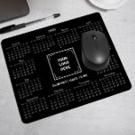 ALFOMBRILLA DE RATÓN 2025 CALENDARIO EMPRESARIAL LOGO NEGRO<br><div class="desc">Diseñe su propio mouse de calendario personalizado 2025 con el logotipo de su empresa. Es un regalo promocional o un regalo corporativo perfecto para clientes, vendedores, empleados y otras personas valiosas. El calendario se muestra con elegancia con un sofisticado tipo de letra serif, lo que garantiza claridad y profesionalismo, mientras...</div>