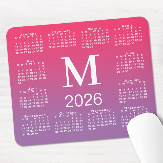 Alfombrilla De Ratón 2026 Calendar Monogram on Pink to Purple Gradient (2026 Calendar Monogram on Pink to Purple Gradient Mouse Pad, in situ)