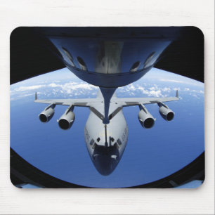 Alfombrilla De Ratón A.C. - 17 Globemaster III recibe el combustible