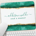 Alfombrilla De Ratón Agua Verde Esmeralda Y Dorada<br><div class="desc">Almohadilla de ratón de color verde esmeralda y agua dorada. Elegante estilo de caligrafía de color verde esmeralda y oro geométrico de mano con letras estilo caligrafía de diseño profesional de negocios. Perfecto para maquilladores,  peluqueros,  cosmetólogos y más!</div>