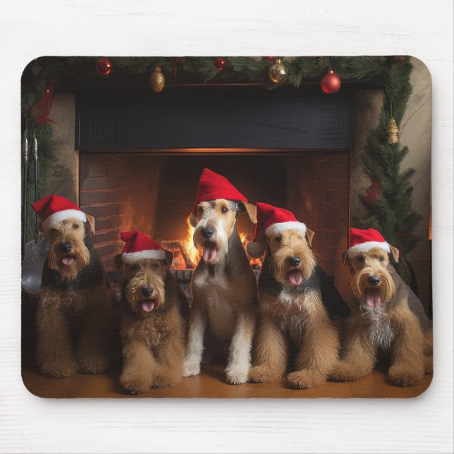 Alfombrilla De Ratón Airedale junto a la chimenea de Navidad (Frente)