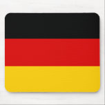Alfombrilla De Ratón alemania<br><div class="desc">Bandera de Alemania. La bandera de Alemania es una tricolor compuesta por tres bandas horizontales iguales que muestran los colores nacionales de Alemania: negro, rojo y oro. La bandera fue adoptada por primera vez como la bandera nacional de la Alemania moderna en 1919, durante la República de Weimar. Los esquemas...</div>