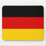 Alfombrilla De Ratón Almohadilla de ratón con bandera de Alemania<br><div class="desc">Transforme su espacio de trabajo en una celebración de la cultura alemana con nuestro ratón premium con la bandera de Alemania. Diseñado con precisión y atención a los detalles, este mousepad es más que un accesorio funcional; es un símbolo del patrimonio alemán y del orgullo nacional. El diseño audaz exhibe...</div>