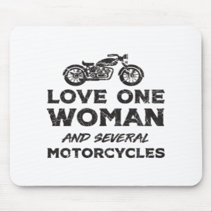 Alfombrilla De Ratón Ama a una mujer y varias motocicletas esencial