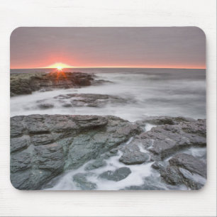Alfombrilla De Ratón Amanecer cerca del Parque Estatal Brenton Point en