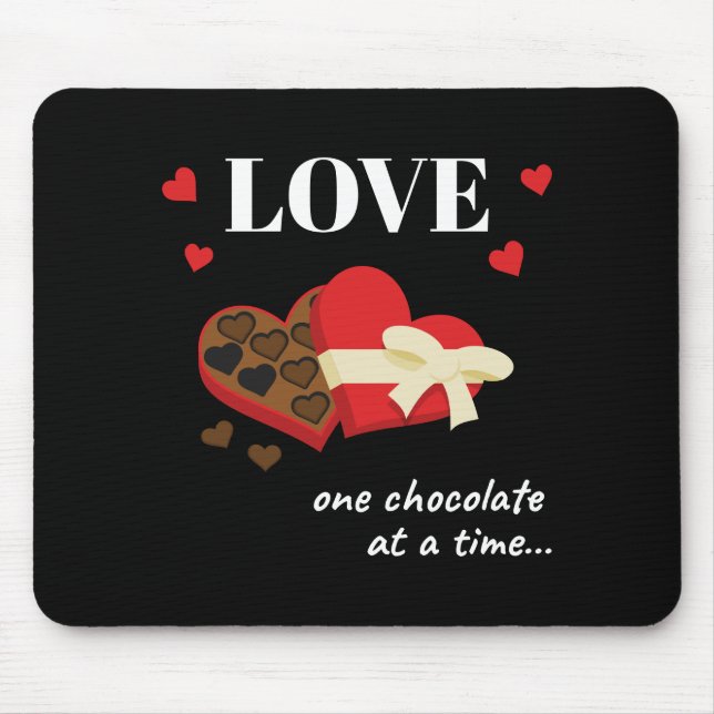 Alfombrilla De Ratón Amar un chocolate en una divertida cita (Frente)