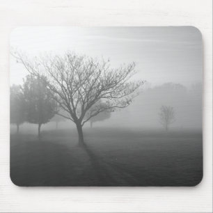 Alfombrilla De Ratón Árbol de niebla en Mousepad blanco y negro