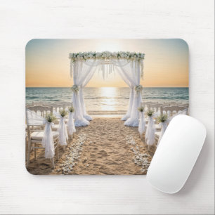 Alfombrilla De Ratón Arco de boda en la playa con cielo de puesta de so