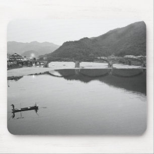 Alfombrilla De Ratón Asia, Japón, Iwakuni. Pescadores y puente históric