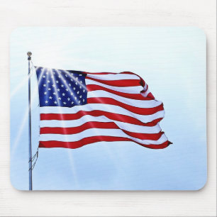Alfombrilla De Ratón Bandera de Estados Unidos en el viento
