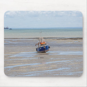 Alfombrilla De Ratón Barco con la marea baja en la tabique