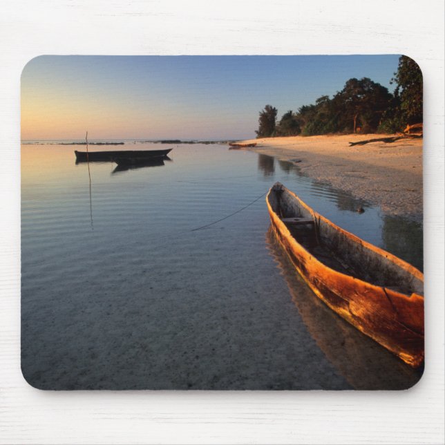 Alfombrilla De Ratón Barcos de madera en la playa de Tondooni (Frente)