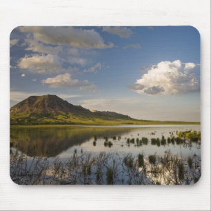 Alfombrilla De Ratón Bear Butte se refleja en Bear Butte Lake cerca