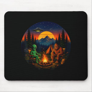 Alfombrilla De Ratón Bigfoot alien divertido acampando retro ovni fogat